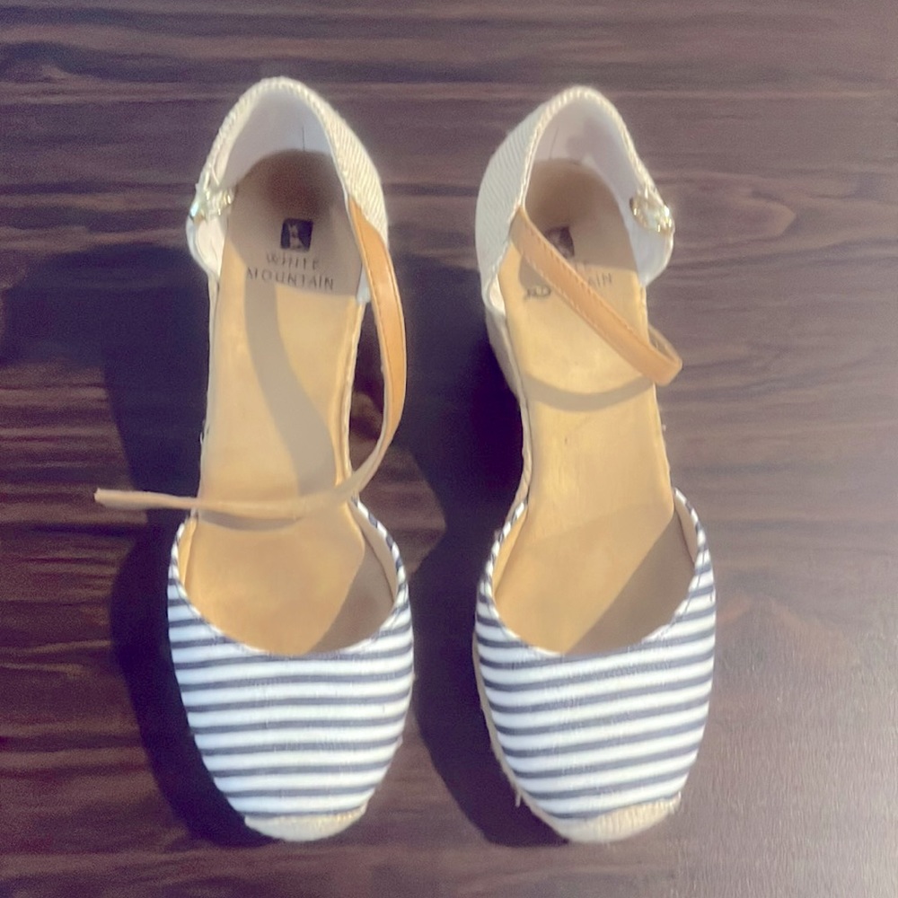 Women’s Shoes, size 7.5, navy blue, beige, no box, 3-1/2” heels